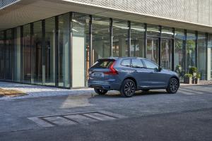 Volvo XC60 B5 AWD R-Design 2021 года  (CN)